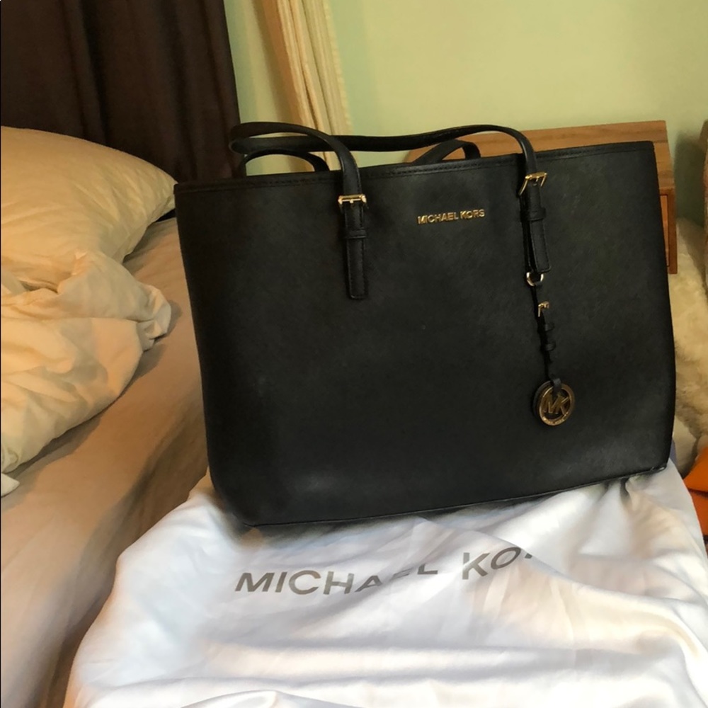 MICHAEL KORS JET SETTER BLACK LARGE